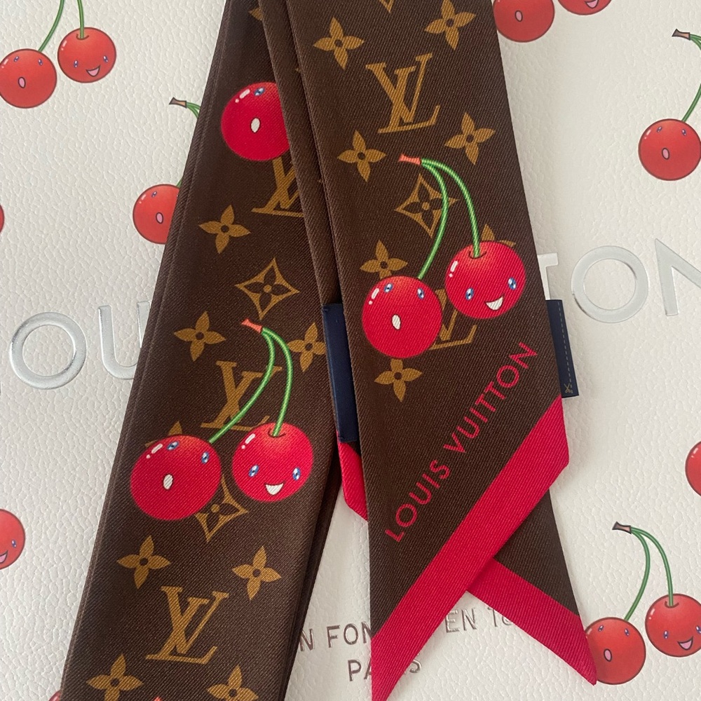 Louis Vuitton Cerise bandeau